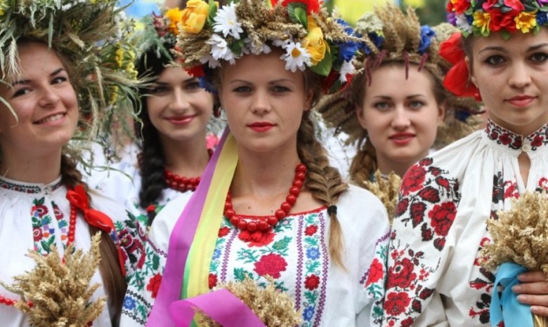 Сегодня в Украине отмечают день вышиванки