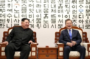 Лидеры Северной и Южной Кореи провели незапланированную встречу