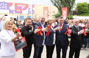 В Киеве открыли медицинский центр "100% жизни" для людей с ВИЧ