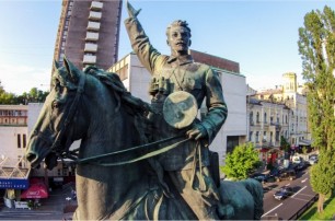 Кличко выступил против переноса памятника Щорсу