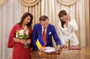 В сети появились первые фото со свадьбы Ляшко