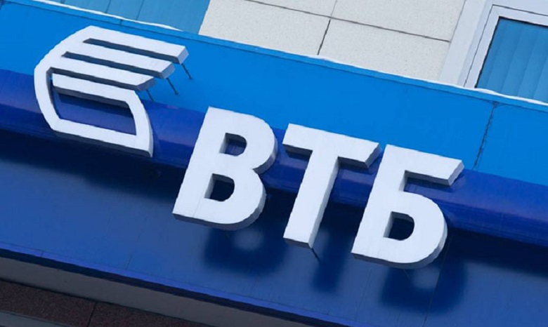 ВТБ банк хочет сдать лицензию своей украинской «дочки», но не может