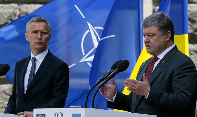 Порошенко и Столтенберг договорились о срочном заседании Комиссии Украина-НАТО