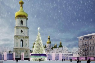В центре Киева начали устанавливать главную новогоднюю елку Украины
