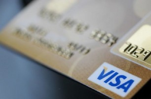 В России банки начали готовить к отключению от Visa и MasterCard