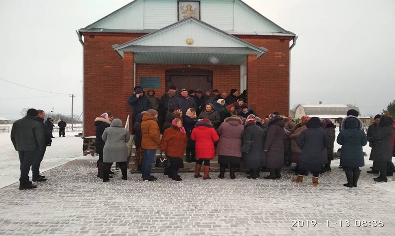 В Волынской области сторонники ПЦУ захватили храм УПЦ