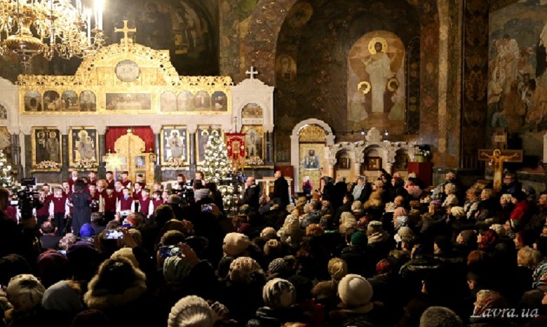 В Киево-Печерской лавре прошел VIII Всеукраинский фестиваль колядок и щедривок