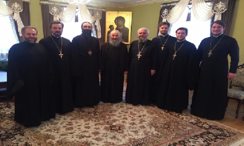 Предстоятель УПЦ выразил поддержку священникам Винницкой епархии