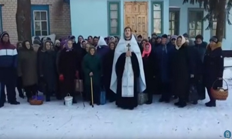 Верующие Оленовки на Черниговщине просят вернуть УПЦ отобранный храм
