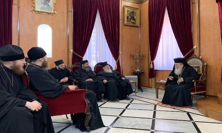 Иерусалимский Патриарх Феофил встретился с паломниками УПЦ
