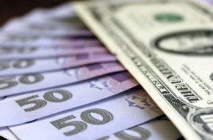 Украинцам разрешили покупать валюту онлайн