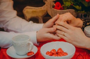 Минюст: в День святого Валентина можно будет жениться до полуночи