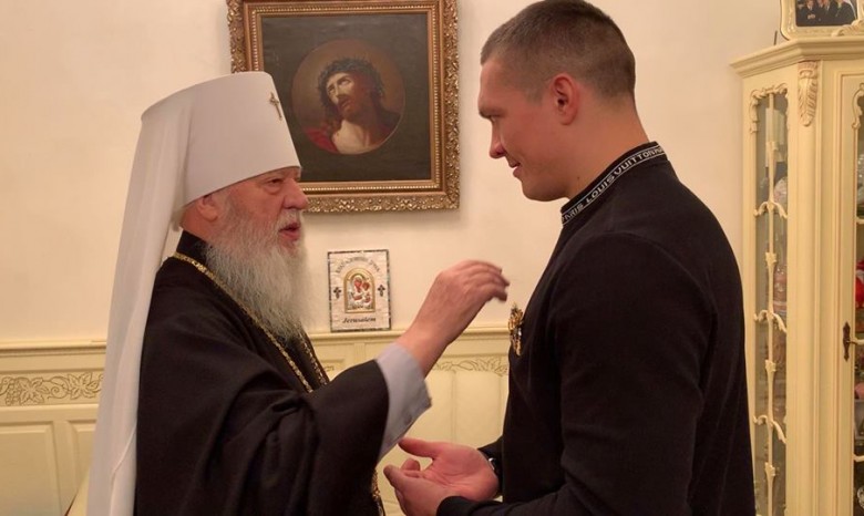 Александр Усик в Одессе поклонился святыням и получил благословение митрополита Агафангела