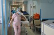 Украинские больницы незаконно не пускают посетителей в реанимации