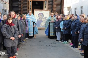 На Благовещение в Черноморскую колонию доставили копию чудотворной иконы «Отрада и Утешение»