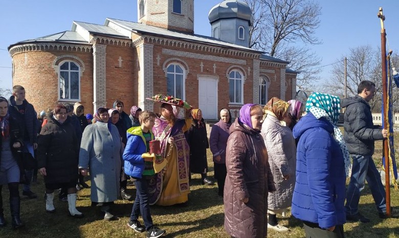 В Пеньковке на Винниччине община УПЦ третий месяц борется за свой храм