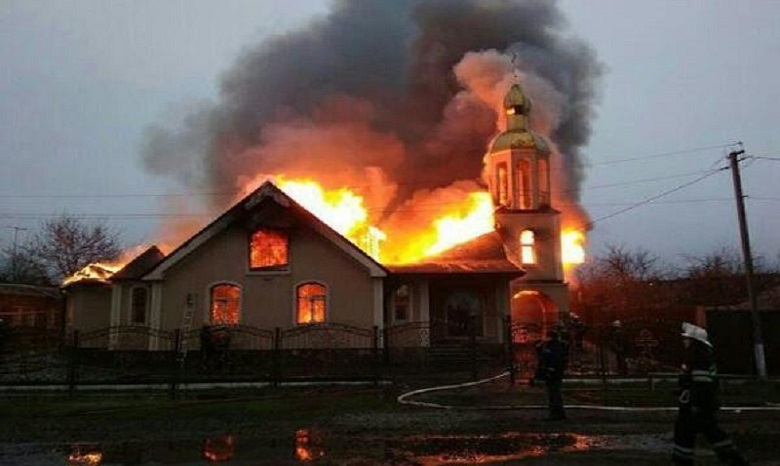 В Харьковской области в Люботине сгорел храм УПЦ