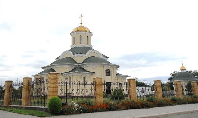 В Запорожье суд продлил содержание под стражей для трех подозреваемых в поджоге храма УПЦ