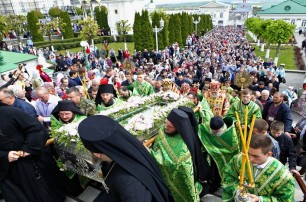В Почаевской Лавре тысячи православных торжественно отметили день памяти преподобного Амфилохия