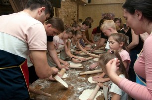 Ко Дню защиты детей Волынская епархия УПЦ провела мастер-классы для детей с особенностями развития