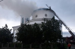 Верующие собирают средства на восстановление пострадавшего от молнии собора в Богуславе