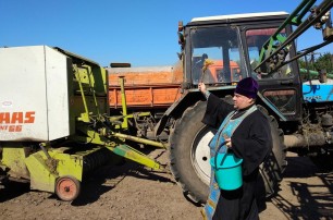 На Житомирщине освятили сельскохозйственную технику перед сбором урожая