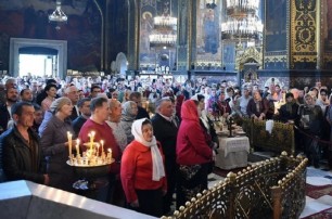 Прихожане столичного Свято-Владимирского собора УПЦ КП призвали Евстратия Зорю к покаянию