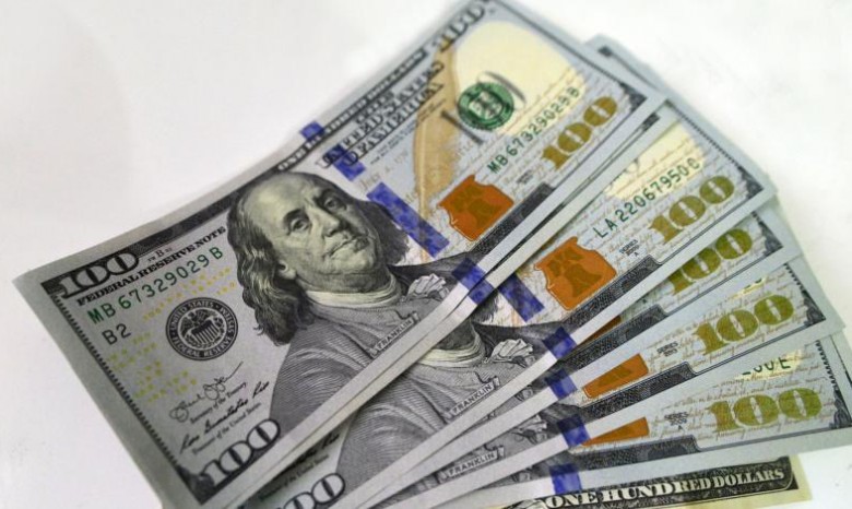 Доллар будет дешеветь из-за политики США: чем это опасно для Украины