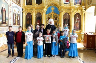 В Почаевской лавре приняли воспитанников детского дома из Казахстана