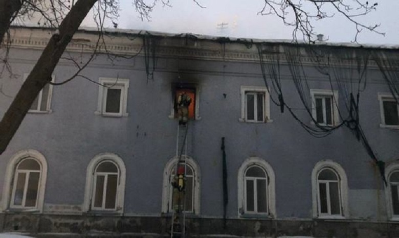 Мужчине, который в январе совершил поджог здания Киево-Печерской лавры, грозит до 10 лет тюрьмы