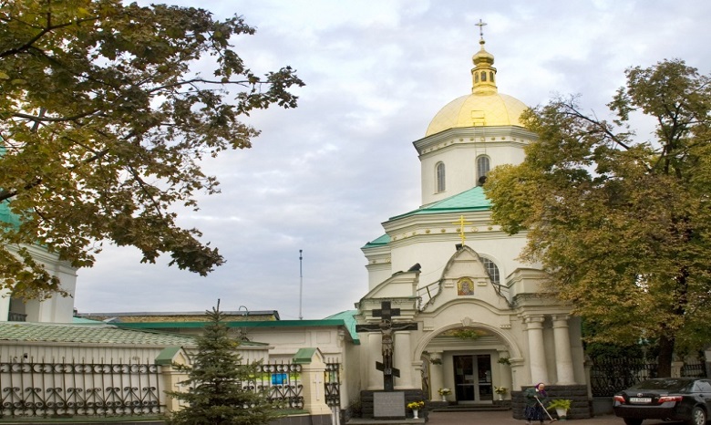 В столичном Свято-Ильинском храме Предстоятель и верующие УПЦ отмечают престольный праздник
