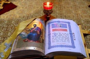 В УПЦ посоветовали верующим, которые перешли в новую Церковь, открыть Евангелие