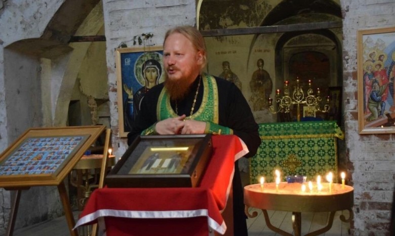 Икону Печерских преподобных передали в дар храму Великого Устюга