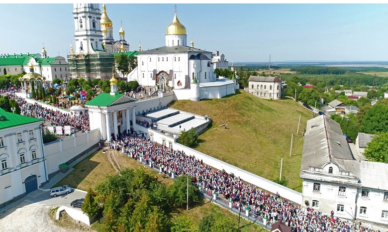 Более 20 тысяч верующих УПЦ прошли 250 км крестным ходом из Каменец-Подольского в Почаевскую лавру