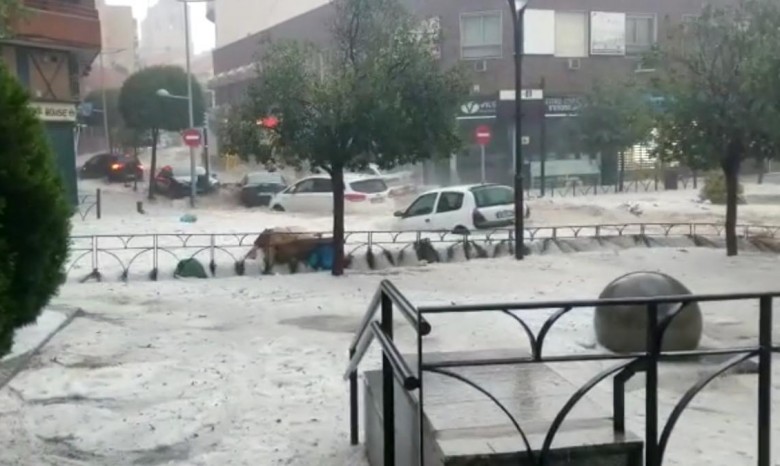 Сильные дожди затопили улицы Мадрида