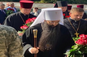 В День памяти погибших защитников Украины в храмах УПЦ молились об их упокоении