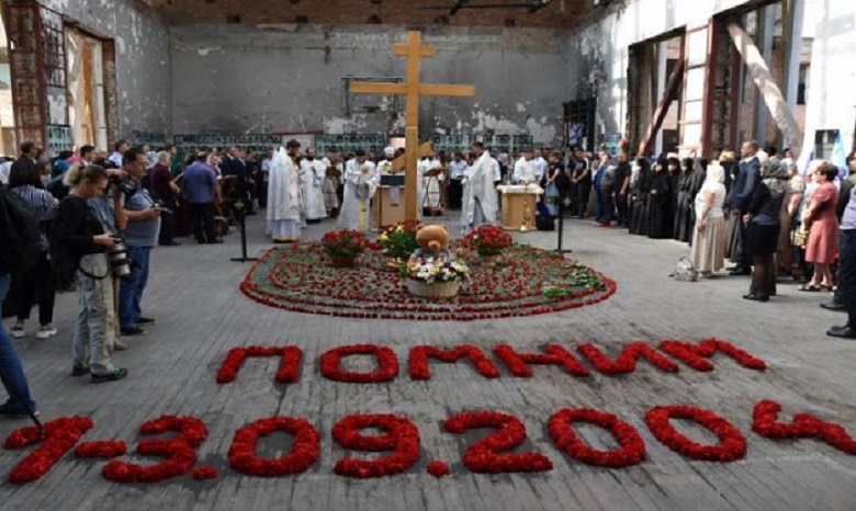 В Беслане в день 15-летия трагедии православные почтили память убитых заложников