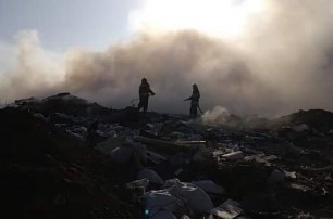 Под Киевом горит 2 гектара мусора