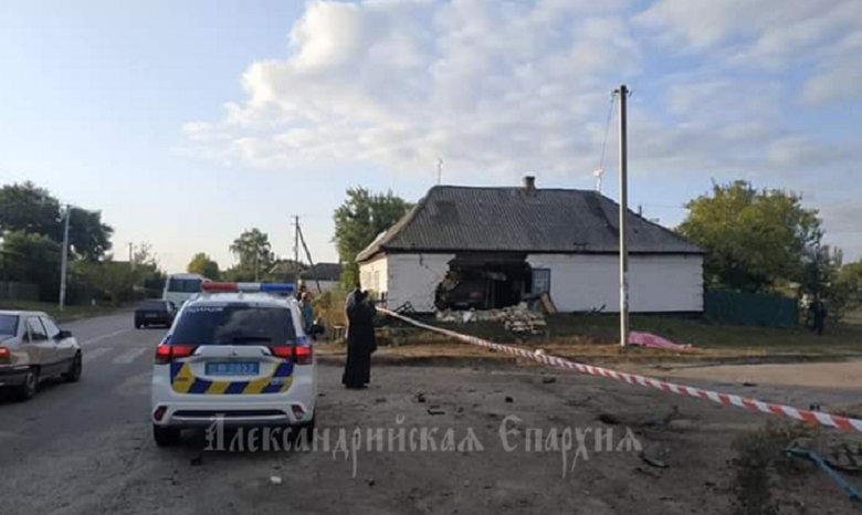 В Кировоградской области нетрезвый водитель пробил стену храма УПЦ