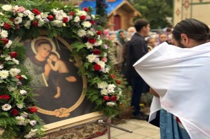 На Винниччине тысячи православных прошли крестном ходом с Зиновинской иконой Богородицы