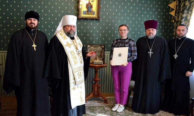 Итальянская семья подарила криворожскому собору УПЦ частицу мощей святителя Иоанна Златоуста