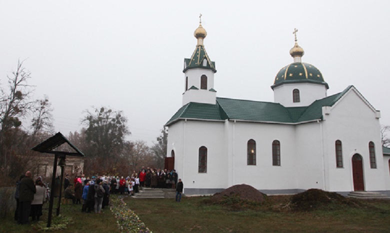 На Черкащине освятили храм УПЦ, который верующие строили более 20 лет