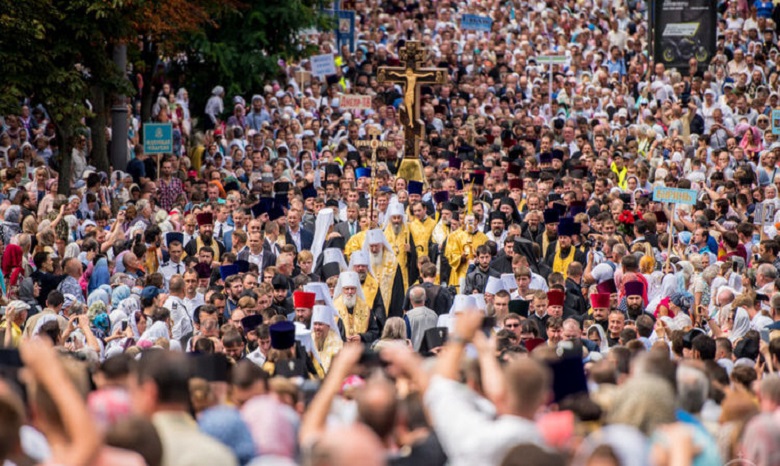 Большинство украинцев доверяют Церкви – Опрос