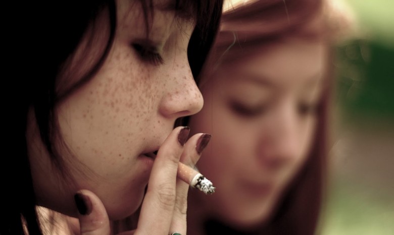 Много пьют, курят, каждый пятый пробовал наркотики: зависимости украинских подростков
