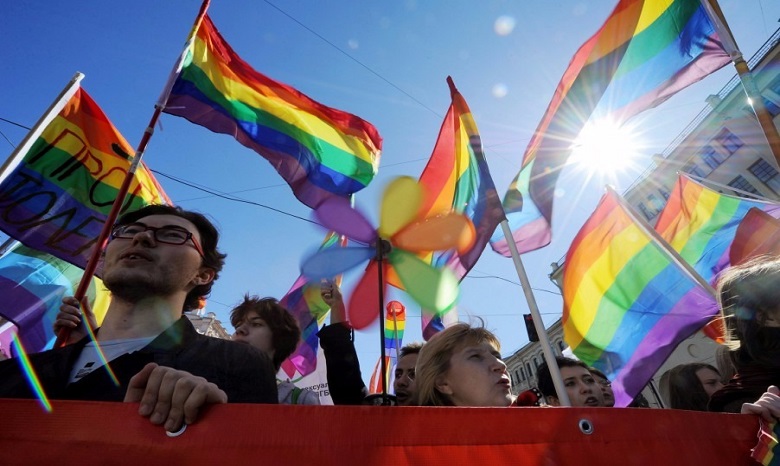 В Черновцах депутаты поддержали запрет на проведение мероприятий ЛГБТ-сообществ