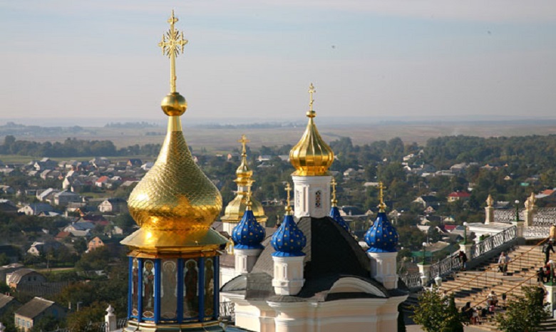 На Тернопольщине горсовет принял решение в пользу Почаевской лавры