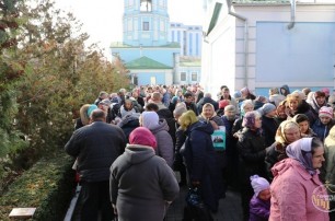 В Кропивницком тысяча верующих УПЦ молилась об упокоении почивших священников епархии
