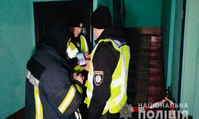 Два человека погибли в результате взрыва гранаты в общежитии в Киеве