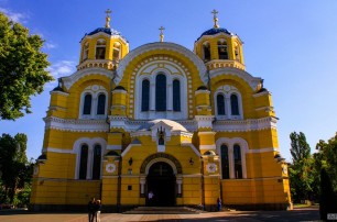 Раскол между КП и ПЦУ: община Владимирского собора не хочет отдавать храм
