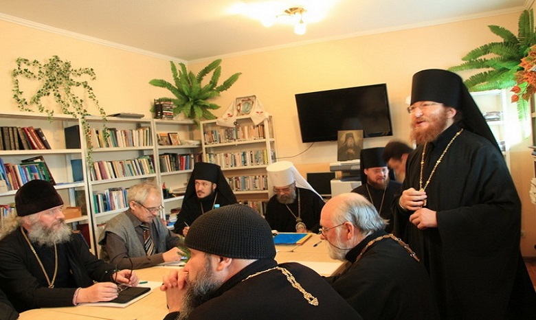 На Киевщине представители Церквей Молдовы, Румынии и Украины обсудили духовное наследие преподобного Паисия Величковского